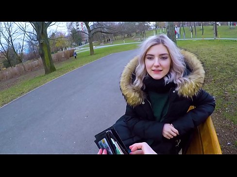 ❤️ Sväljer en främlings het sperma för pengar - avsugning i parken av Eva Elfie Sex at us sv.sex00.top ️❤